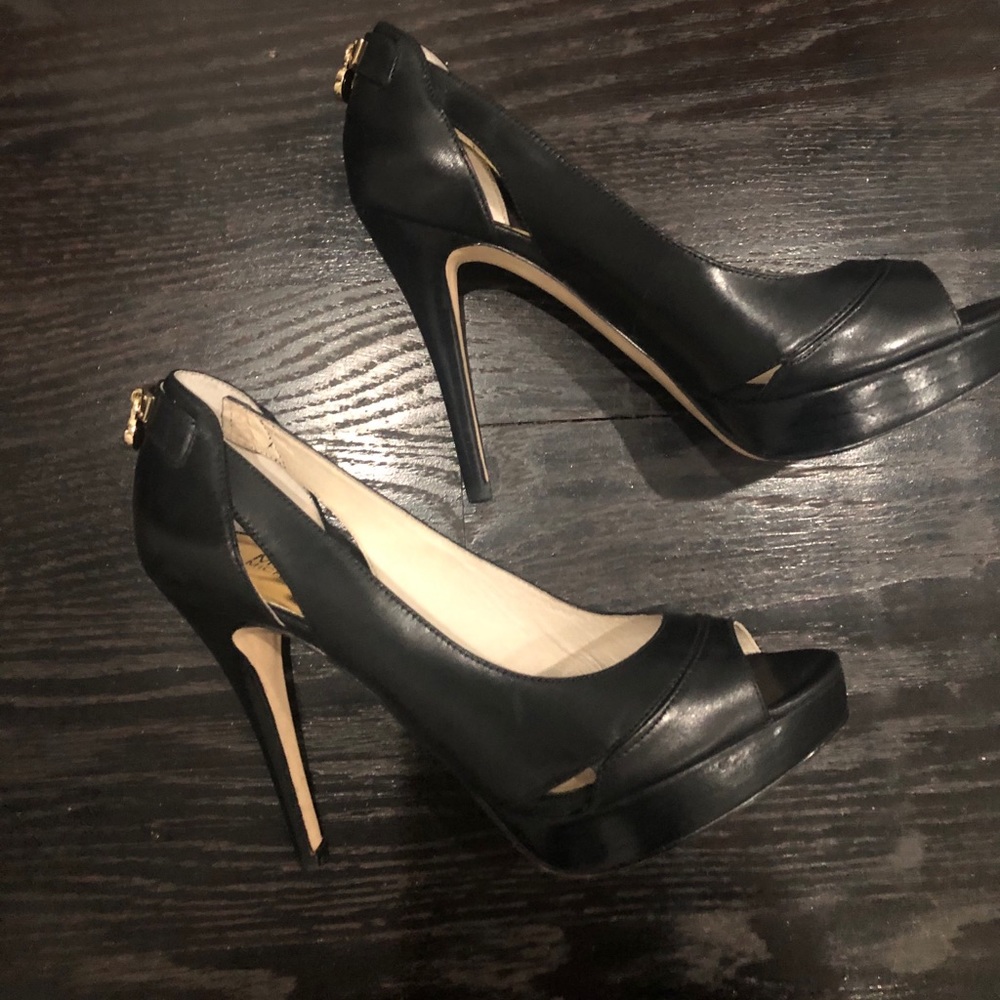 Michael Kors Hamilton Peep Toe Shoe